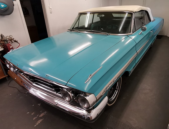 Ford Galaxie 3 of 30