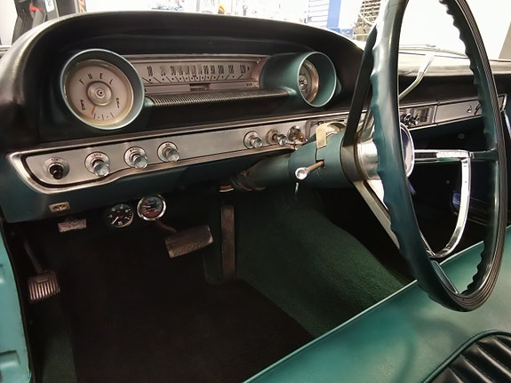 Ford Galaxie 11 of 30