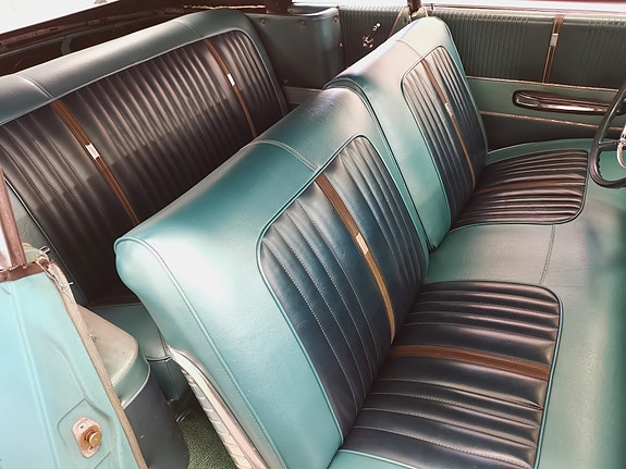 Ford Galaxie 12 of 30