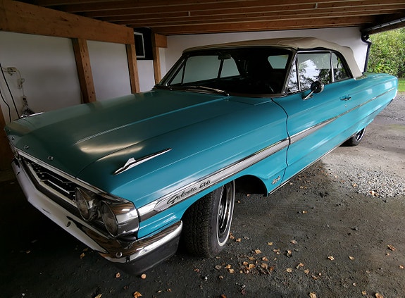 Ford Galaxie 21 of 30