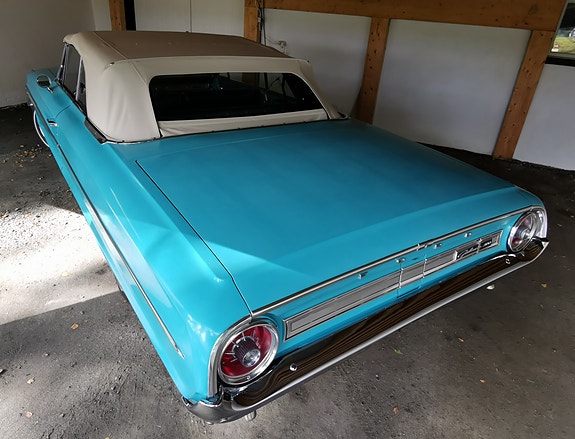 Ford Galaxie 22 of 30