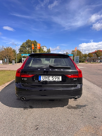 Volvo V90 10 of 21