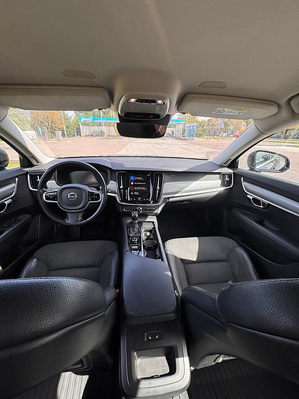 Volvo V90 11 of 21
