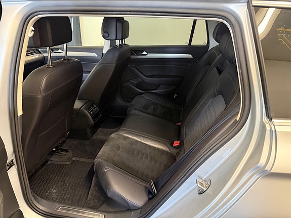 Volkswagen Passat 8 of 15
