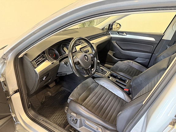 Volkswagen Passat 7 of 15