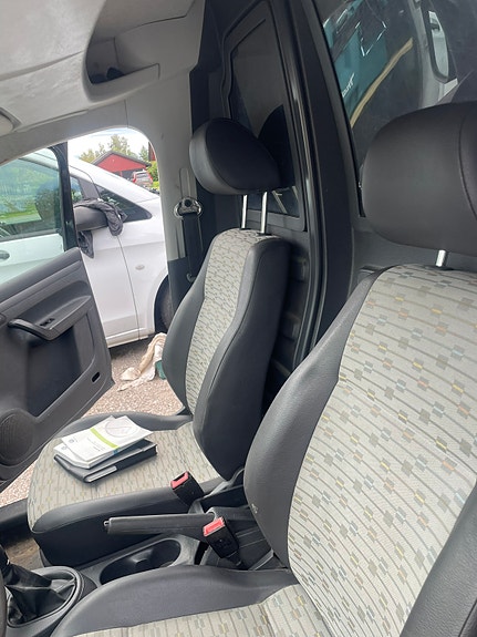 Volkswagen Caddy 9 of 10