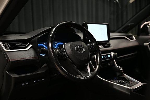 Toyota RAV4 30 of 30