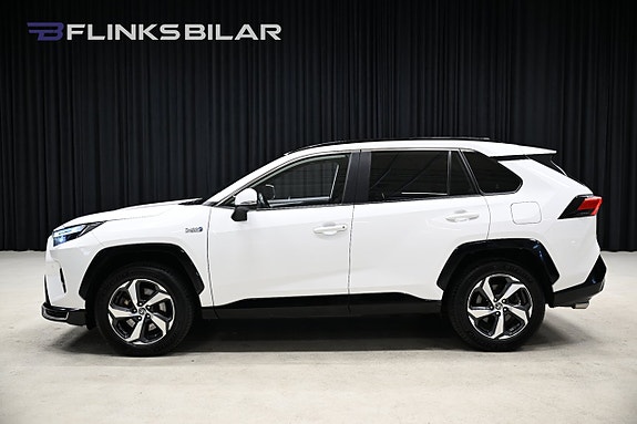Toyota RAV4 4 of 30