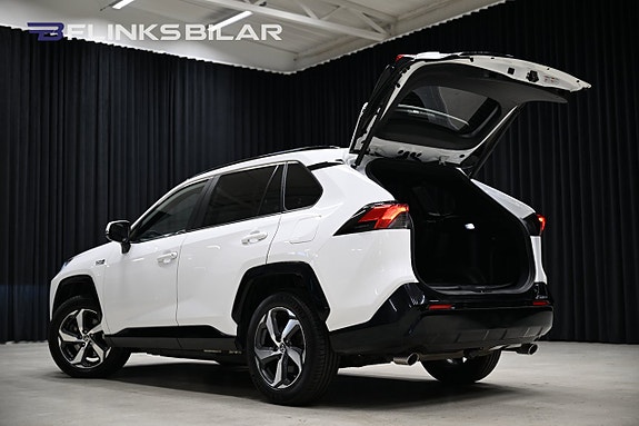 Toyota RAV4 2 of 30