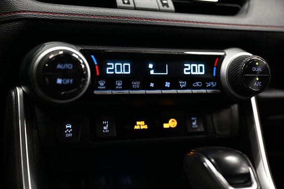 Toyota RAV4 26 of 30
