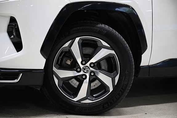 Toyota RAV4 11 of 30