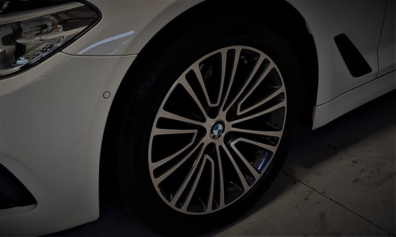 BMW 520d 9 of 27