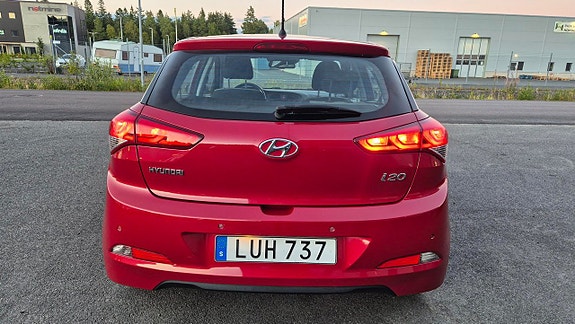 Hyundai i20 6 of 12