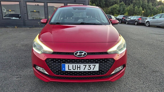 Hyundai i20 5 of 12