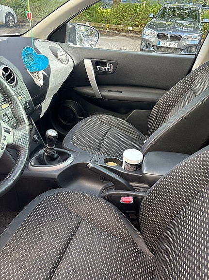 Nissan Qashqai 2 of 6