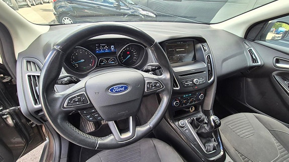 Ford Focus 6 of 8