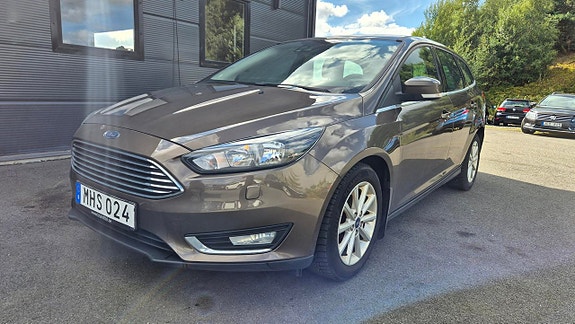 Ford Focus 2 of 8