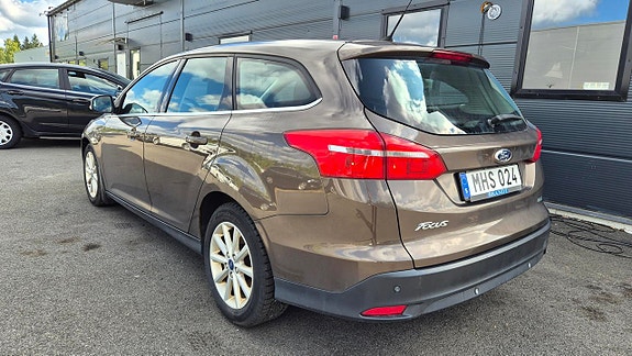 Ford Focus 3 of 8