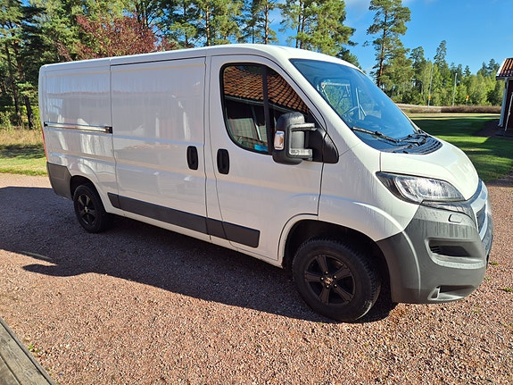Peugeot Boxer 2 of 17