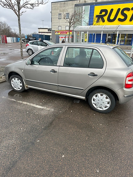 Skoda Fabia 4 of 4