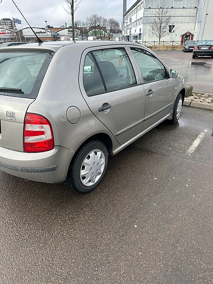Skoda Fabia 2 of 4
