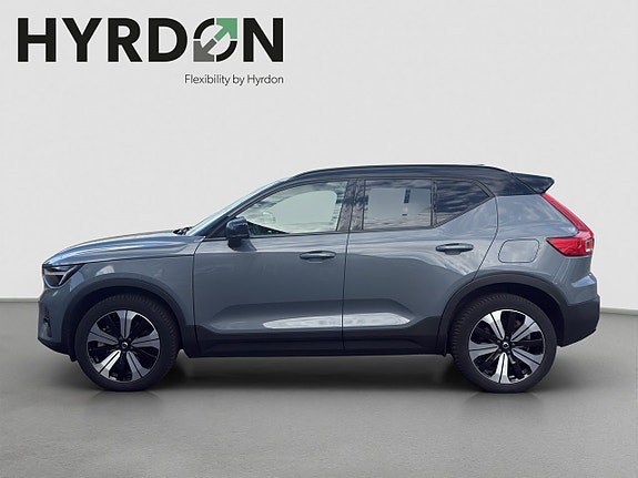 Volvo XC40 7 of 16