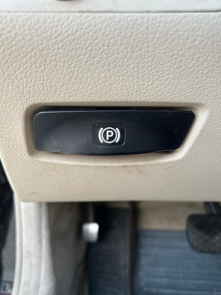 Mercedes-Benz E200 16 of 20