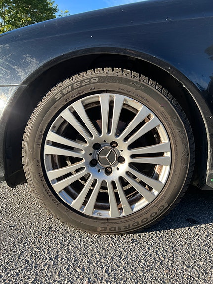 Mercedes-Benz E200 20 of 20