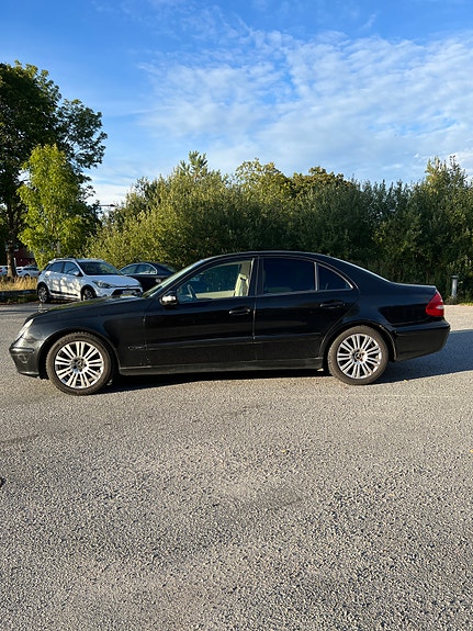 Mercedes-Benz E200 5 of 20