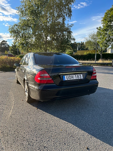 Mercedes-Benz E200 6 of 20