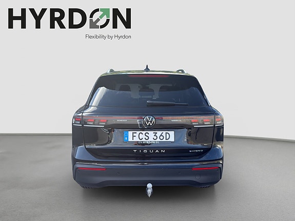 Volkswagen Tiguan 5 of 16