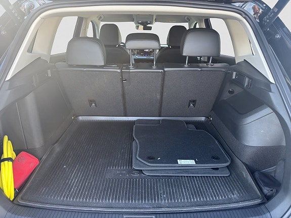 Volkswagen Tiguan 12 of 16