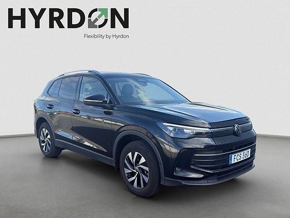 Volkswagen Tiguan 3 of 16