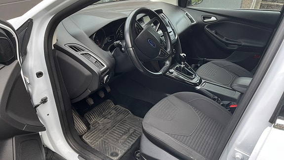 Ford Focus 8 of 10