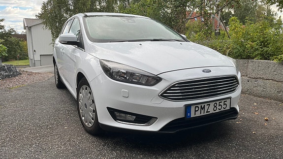 Ford Focus 2 of 10
