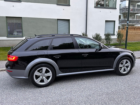 Audi A4 allroad 3 of 13