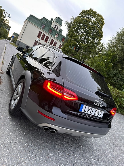 Audi A4 allroad 7 of 13