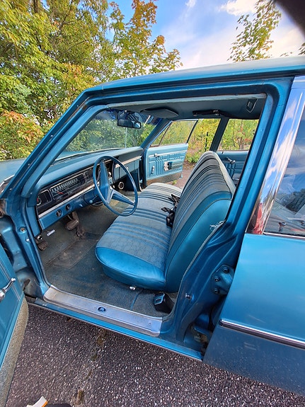 Chevrolet Impala 7 of 10