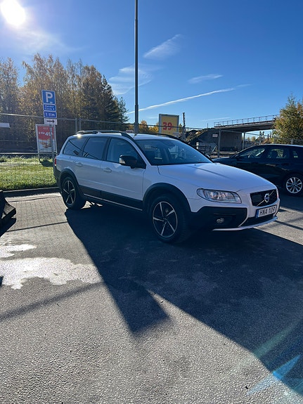 Volvo XC70 8 of 8