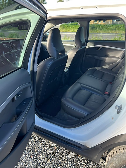 Volvo XC70 6 of 8