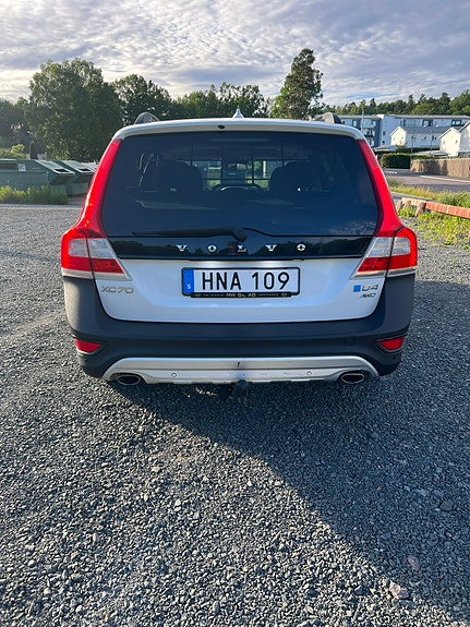 Volvo XC70 3 of 8