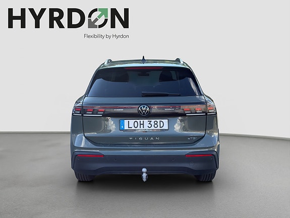 Volkswagen Tiguan 6 of 15