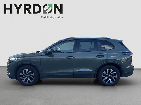 Volkswagen Tiguan 8 of 15