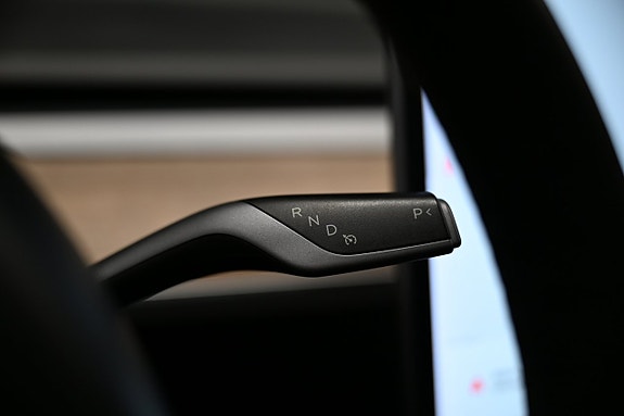 Tesla Model 3 26 of 30