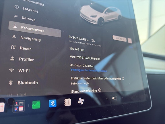 Tesla Model 3 21 of 21