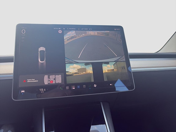Tesla Model 3 16 of 21