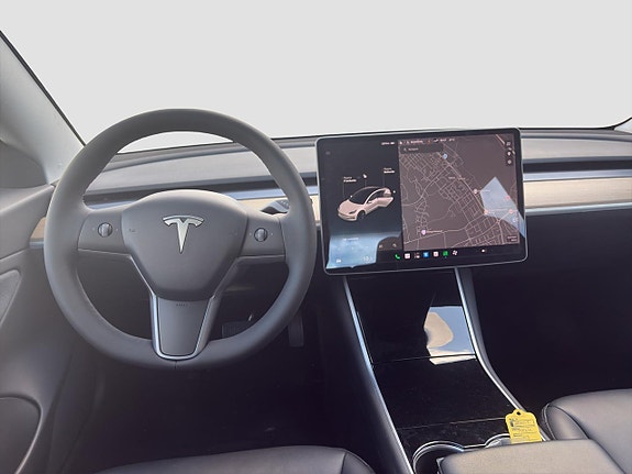 Tesla Model 3 14 of 21