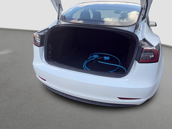 Tesla Model 3 13 of 21