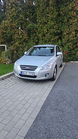 Kia Ceed 3 of 6