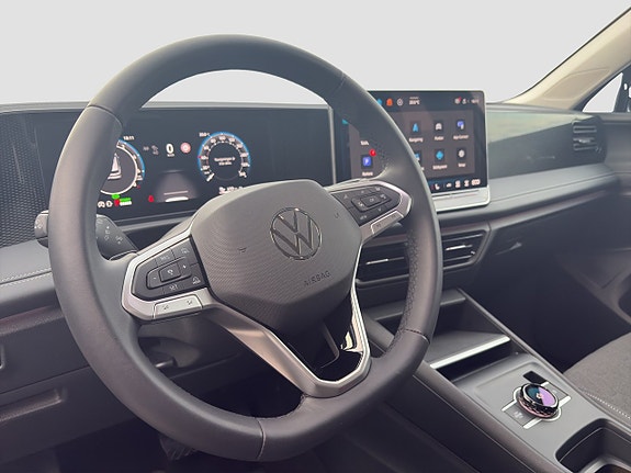 Volkswagen Tiguan 10 of 22